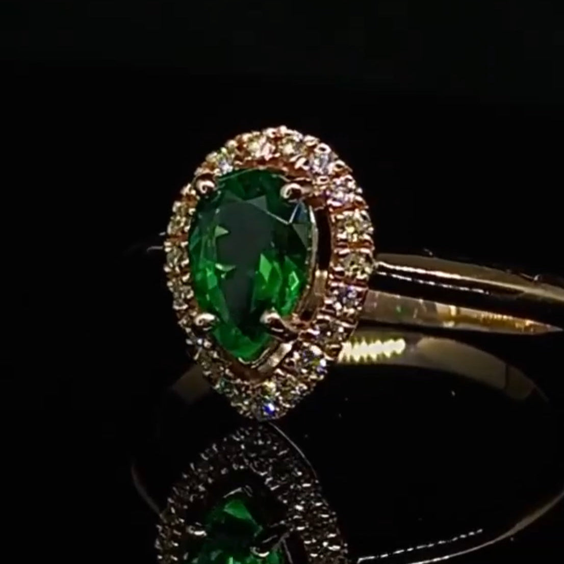 Gold Emerald Ring