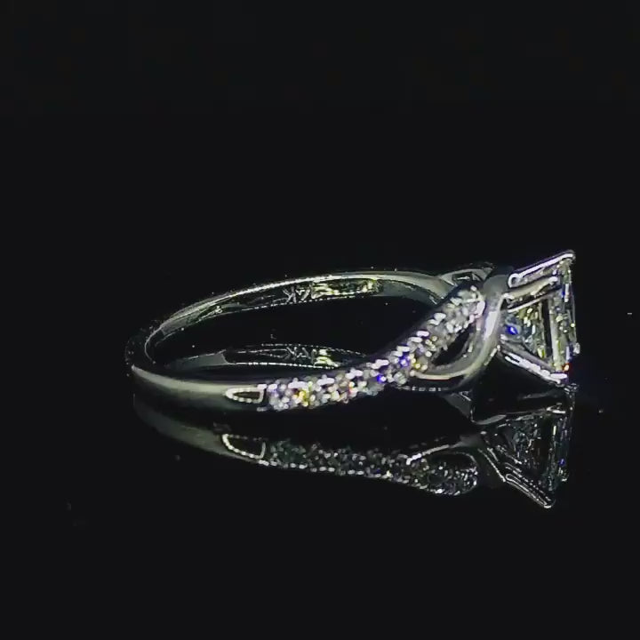 Special Diamond Flow Cube Shaped Diamond